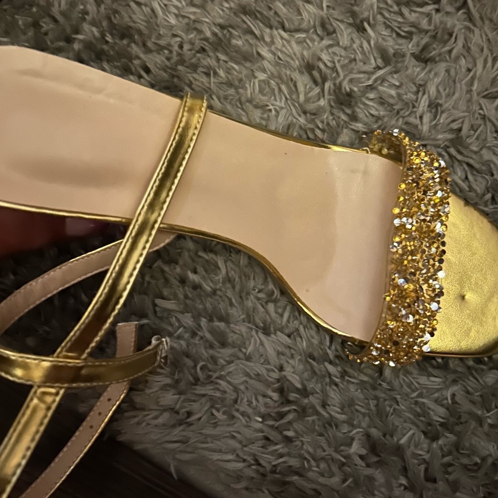 Elegant Gold Women's Sandals